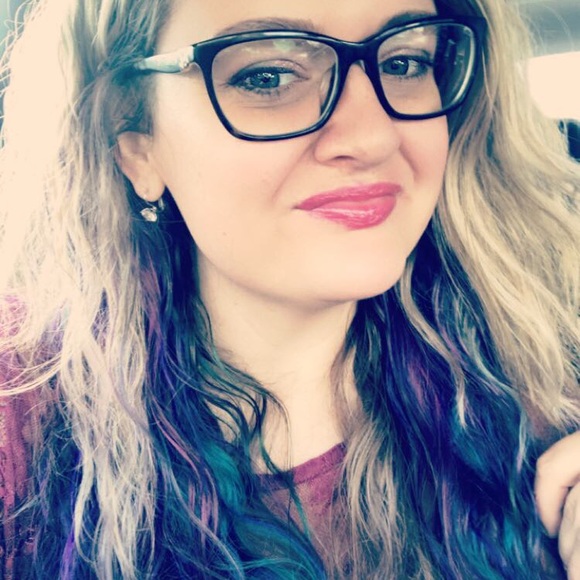 Meet your Posher, Ashley - Picture 4 of 4